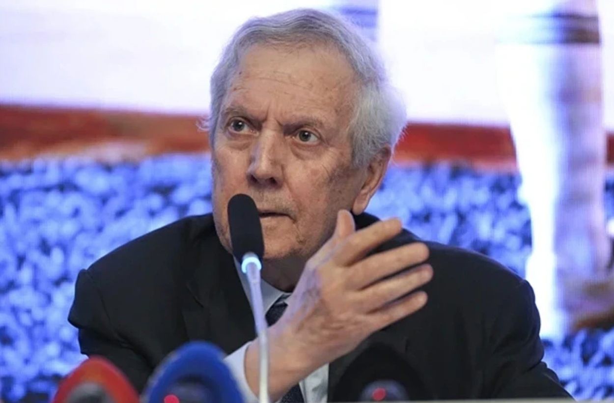 Fenerbahçe başkanı Aziz Yıldırım çabuk teslim oldu